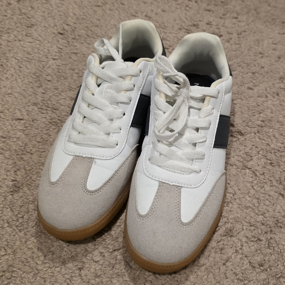 Nautica White and Gray Athletic Shoes